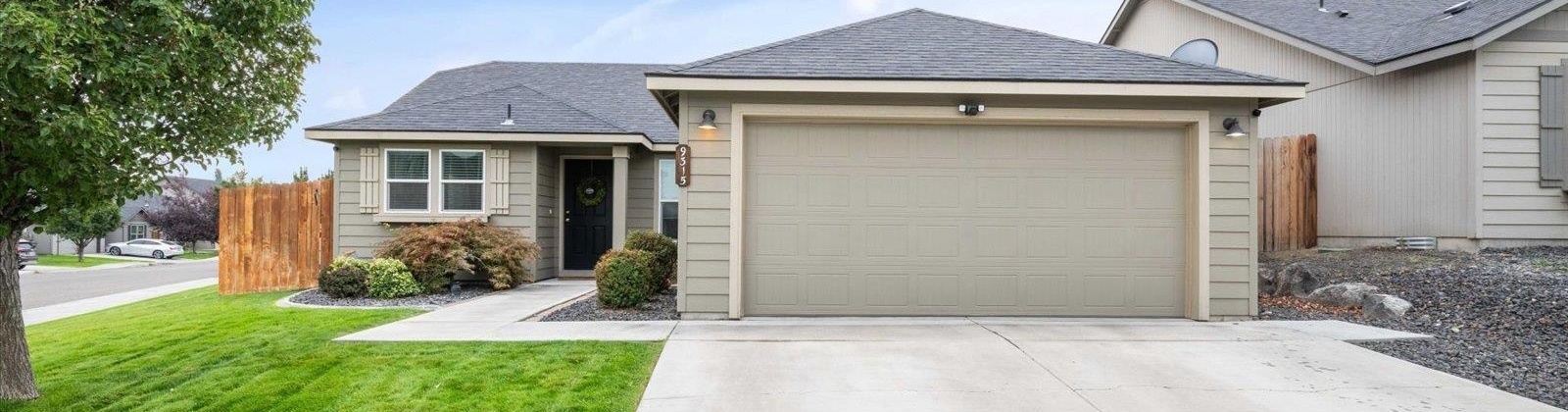 6th Pl., Kennewick, Washington 99336, 3 Bedrooms Bedrooms, 0 ,2 BathroomsBathrooms,Houses,For Sale,6th Pl.,0,287449