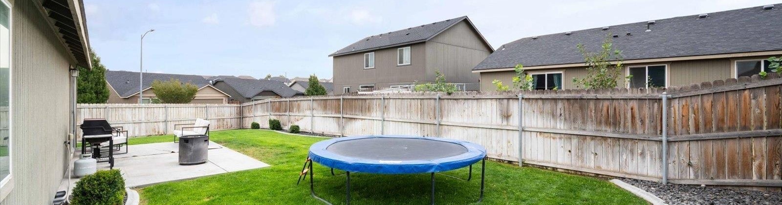 6th Pl., Kennewick, Washington 99336, 3 Bedrooms Bedrooms, 0 ,2 BathroomsBathrooms,Houses,For Sale,6th Pl.,0,287449