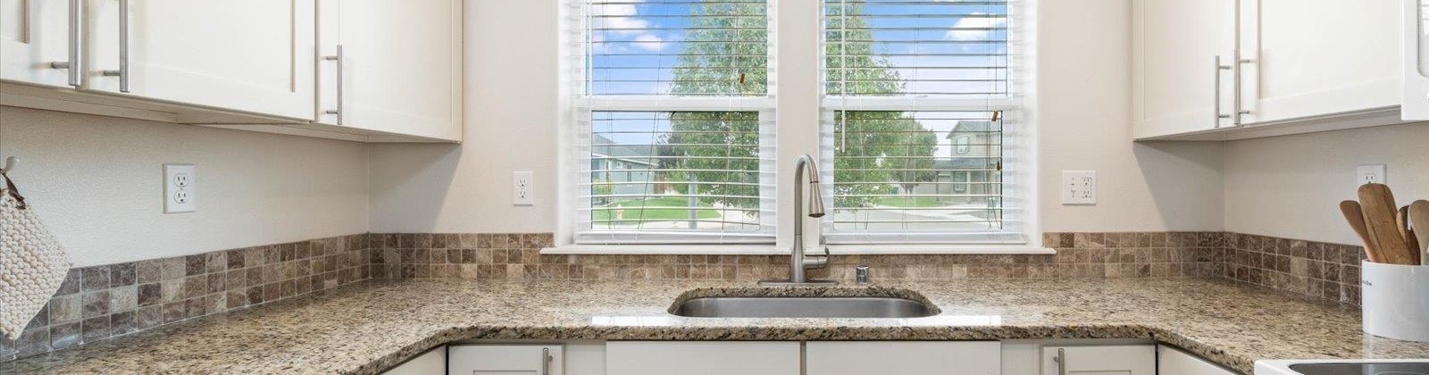 6th Pl., Kennewick, Washington 99336, 3 Bedrooms Bedrooms, 0 ,2 BathroomsBathrooms,Houses,For Sale,6th Pl.,0,287449