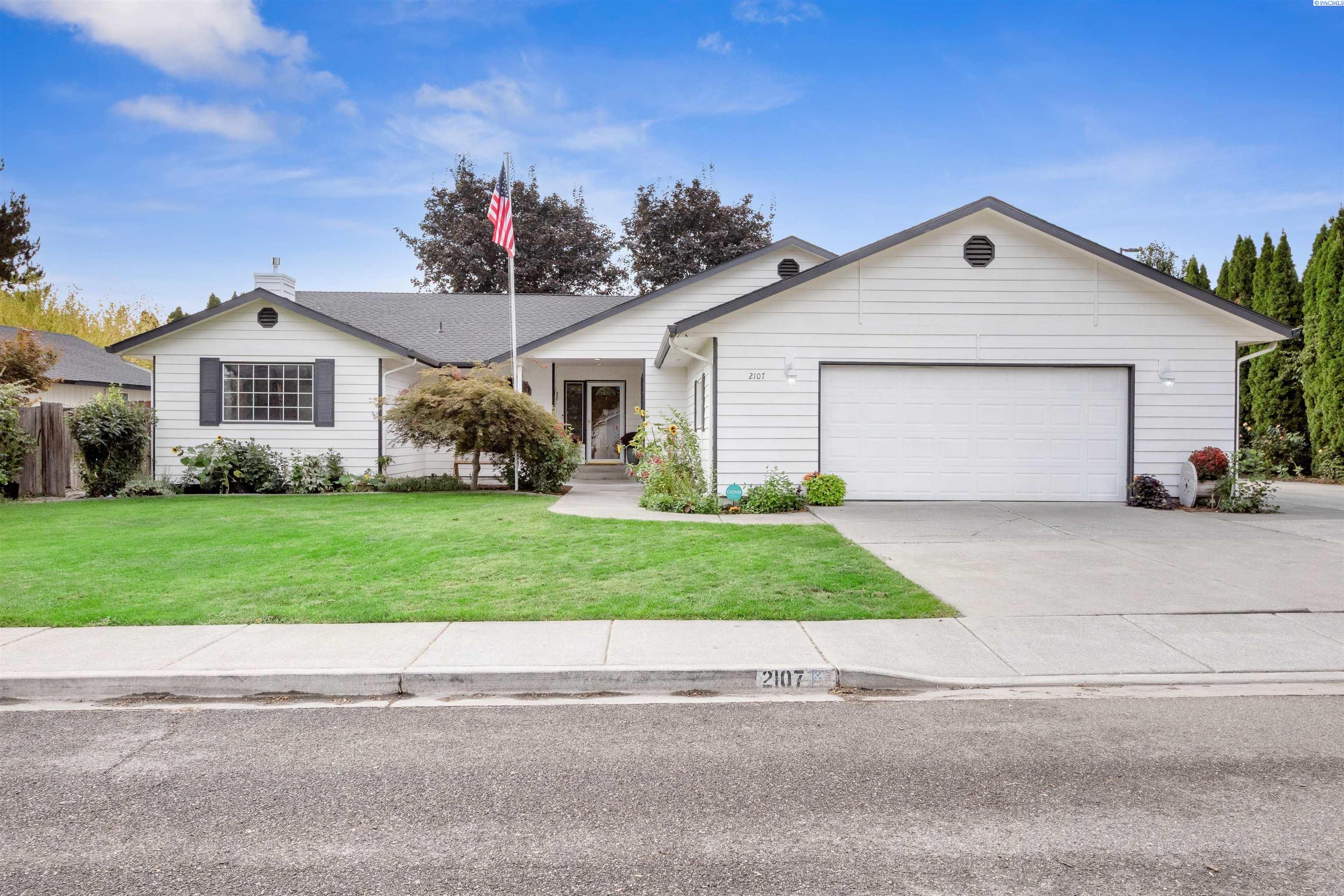 34th Ave, Kennewick, Washington 99337, 3 Bedrooms Bedrooms, 0 ,3 BathroomsBathrooms,Houses,For Sale,34th Ave,0,287453