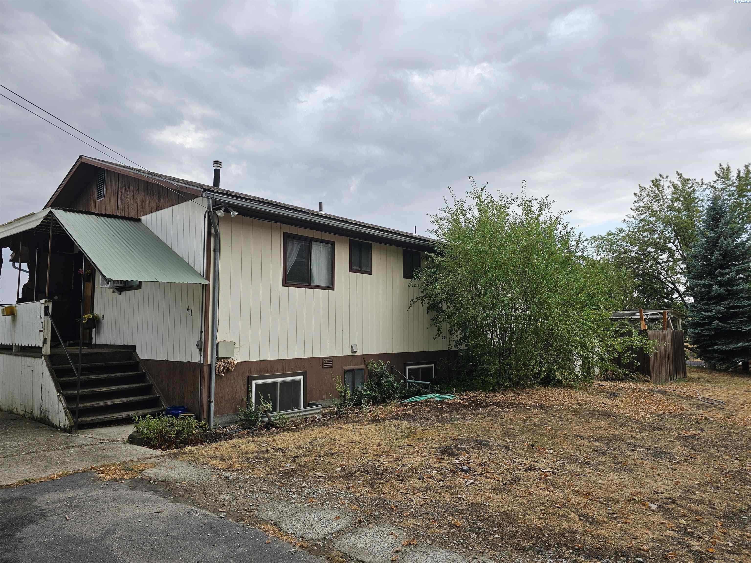 Irving Street, Pullman, Washington 99163, 4 Bedrooms Bedrooms, 0 ,3 BathroomsBathrooms,Multi-family,For Sale,Irving Street,0,287468