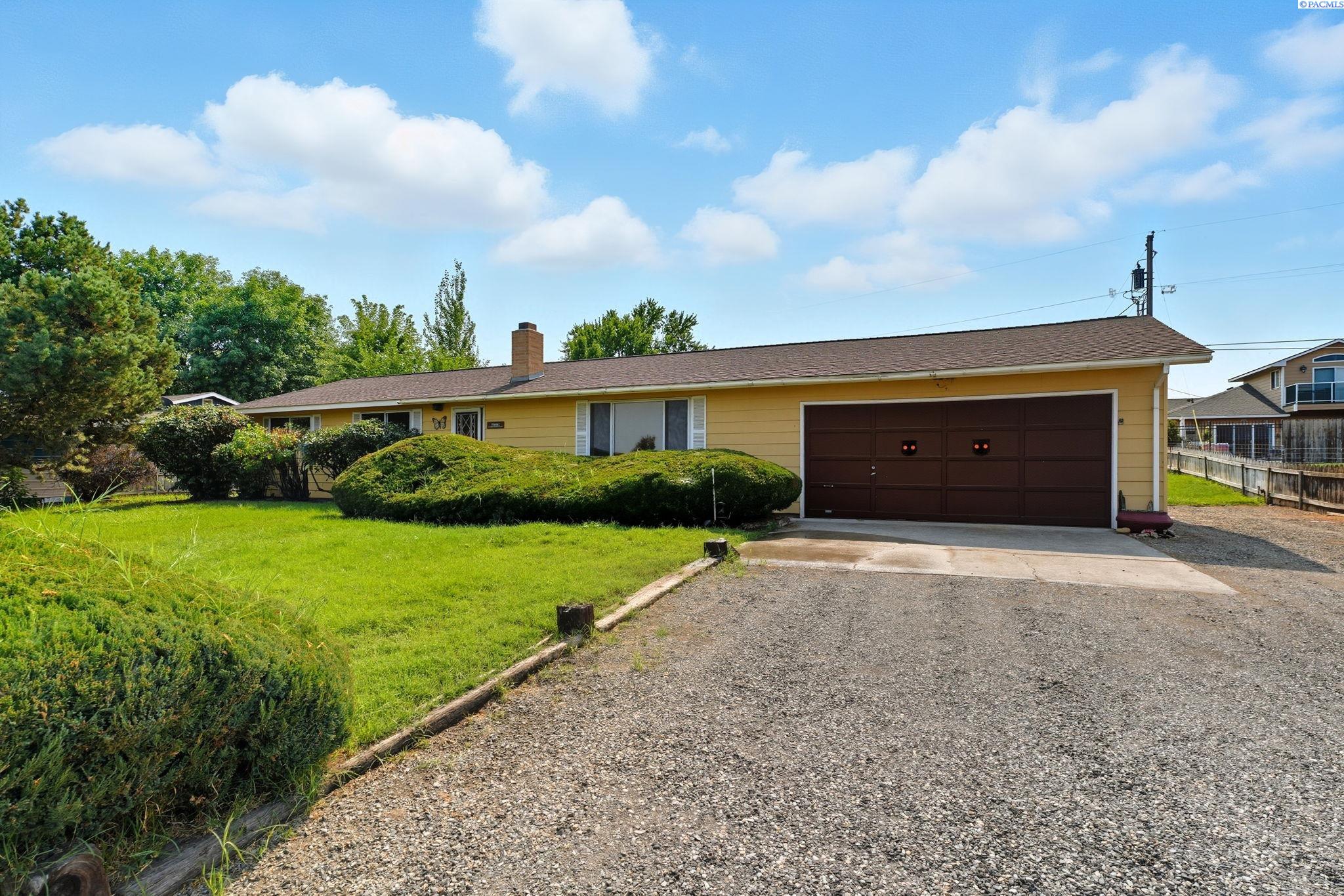 Finley Road, Kennewick, Washington 99337, 3 Bedrooms Bedrooms, 0 ,2 BathroomsBathrooms,Houses,For Sale,Finley Road,0,287465