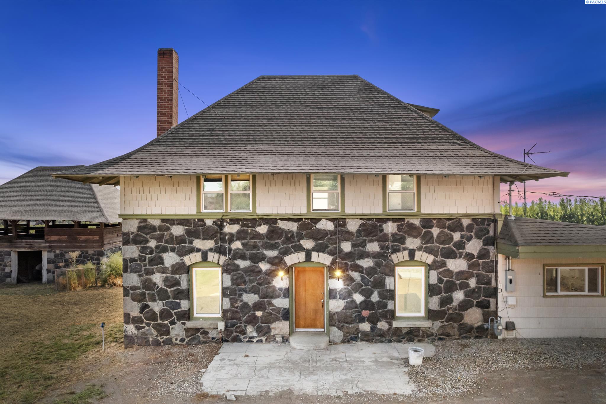 Walnut Lane, Grandview, Washington 98930-9226, 4 Bedrooms Bedrooms, 0 ,2 BathroomsBathrooms,Houses,For Sale,Walnut Lane,0,287459