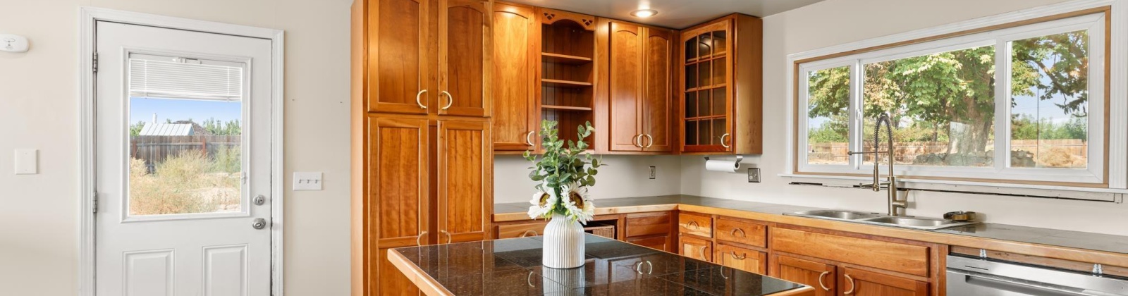 Walnut Lane, Grandview, Washington 98930-9226, 4 Bedrooms Bedrooms, 0 ,2 BathroomsBathrooms,Houses,For Sale,Walnut Lane,0,287459