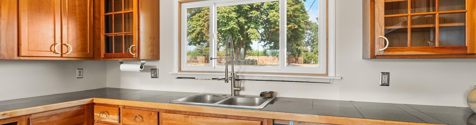 Walnut Lane, Grandview, Washington 98930-9226, 4 Bedrooms Bedrooms, 0 ,2 BathroomsBathrooms,Houses,For Sale,Walnut Lane,0,287459