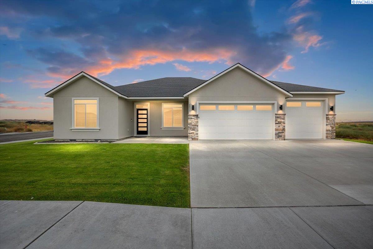 Dusty Maiden Dr, Pasco, Washington 99301, 4 Bedrooms Bedrooms, 0 ,2 BathroomsBathrooms,Houses,For Sale,Dusty Maiden Dr,0,287457