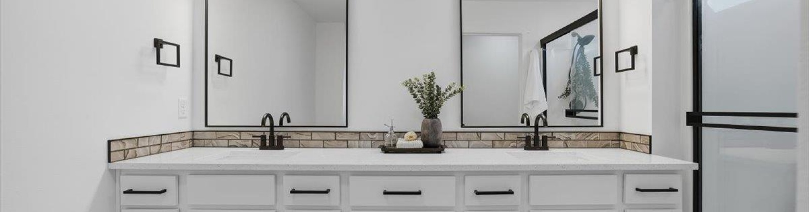 6th Place, Kennewick, Washington 99336, 3 Bedrooms Bedrooms, 0 ,3 BathroomsBathrooms,Houses,For Sale,6th Place,0,287487