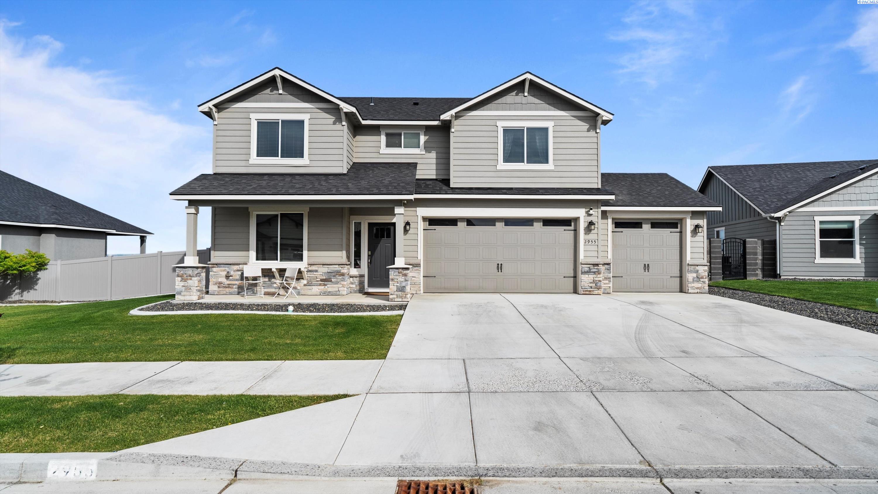 Kellogg, Kennewick, Washington 99338, 5 Bedrooms Bedrooms, 0 ,3 BathroomsBathrooms,Houses,For Sale,Kellogg,0,287490