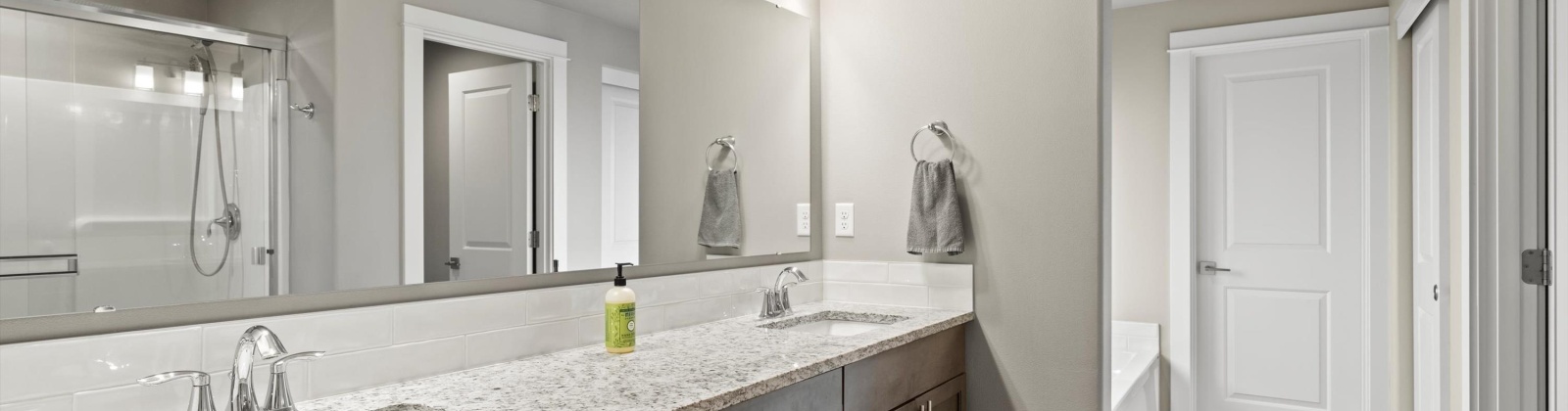 Kellogg, Kennewick, Washington 99338, 5 Bedrooms Bedrooms, 0 ,3 BathroomsBathrooms,Houses,For Sale,Kellogg,0,287490