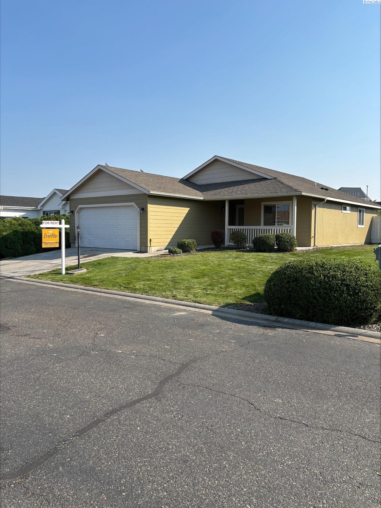 Cactus Loop, Richland, Washington 99352, 3 Bedrooms Bedrooms, 0 ,2 BathroomsBathrooms,Houses,For Rent,Cactus Loop,0,287488