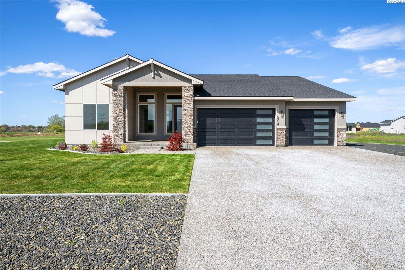 Blackfoot Drive, Pasco, Washington 99301, 3 Bedrooms Bedrooms, 0 ,3 BathroomsBathrooms,Houses,For Sale,Blackfoot Drive,0,287509