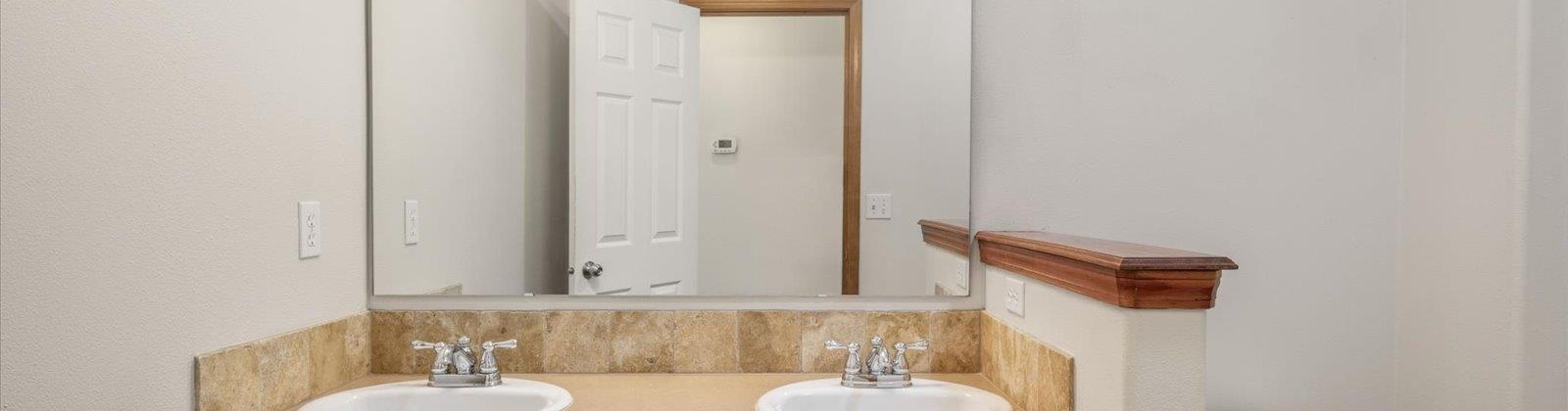 Idaho St, Kennewick, Washington 99336, 4 Bedrooms Bedrooms, 0 ,3 BathroomsBathrooms,Houses,For Sale,Idaho St,0,287502