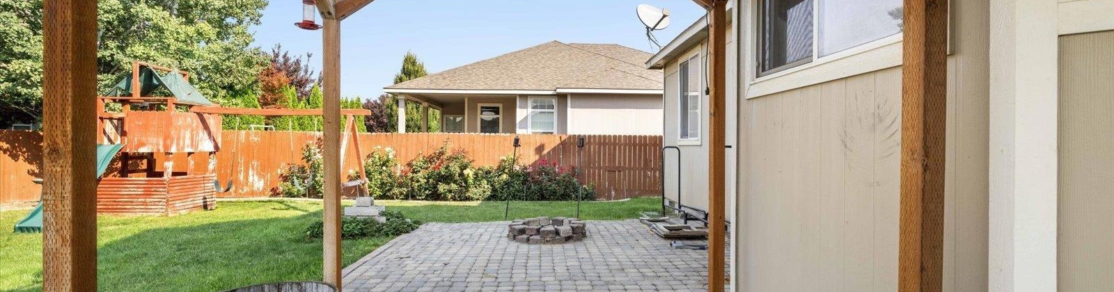 Idaho St, Kennewick, Washington 99336, 4 Bedrooms Bedrooms, 0 ,3 BathroomsBathrooms,Houses,For Sale,Idaho St,0,287502