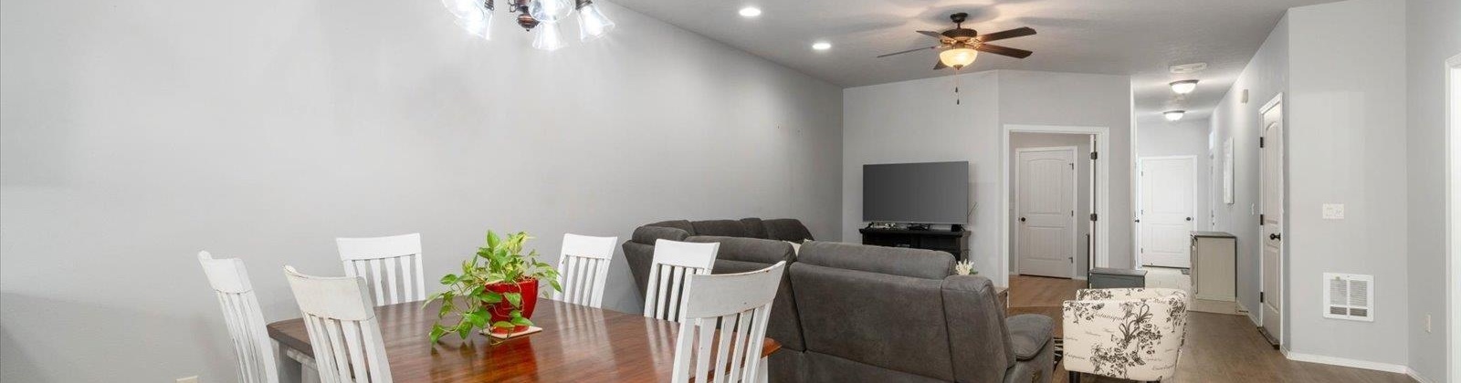 2nd Ave, Kennewick, Washington 99336, 3 Bedrooms Bedrooms, 0 ,2 BathroomsBathrooms,Condos/townhomes,For Sale,2nd Ave,0,287515