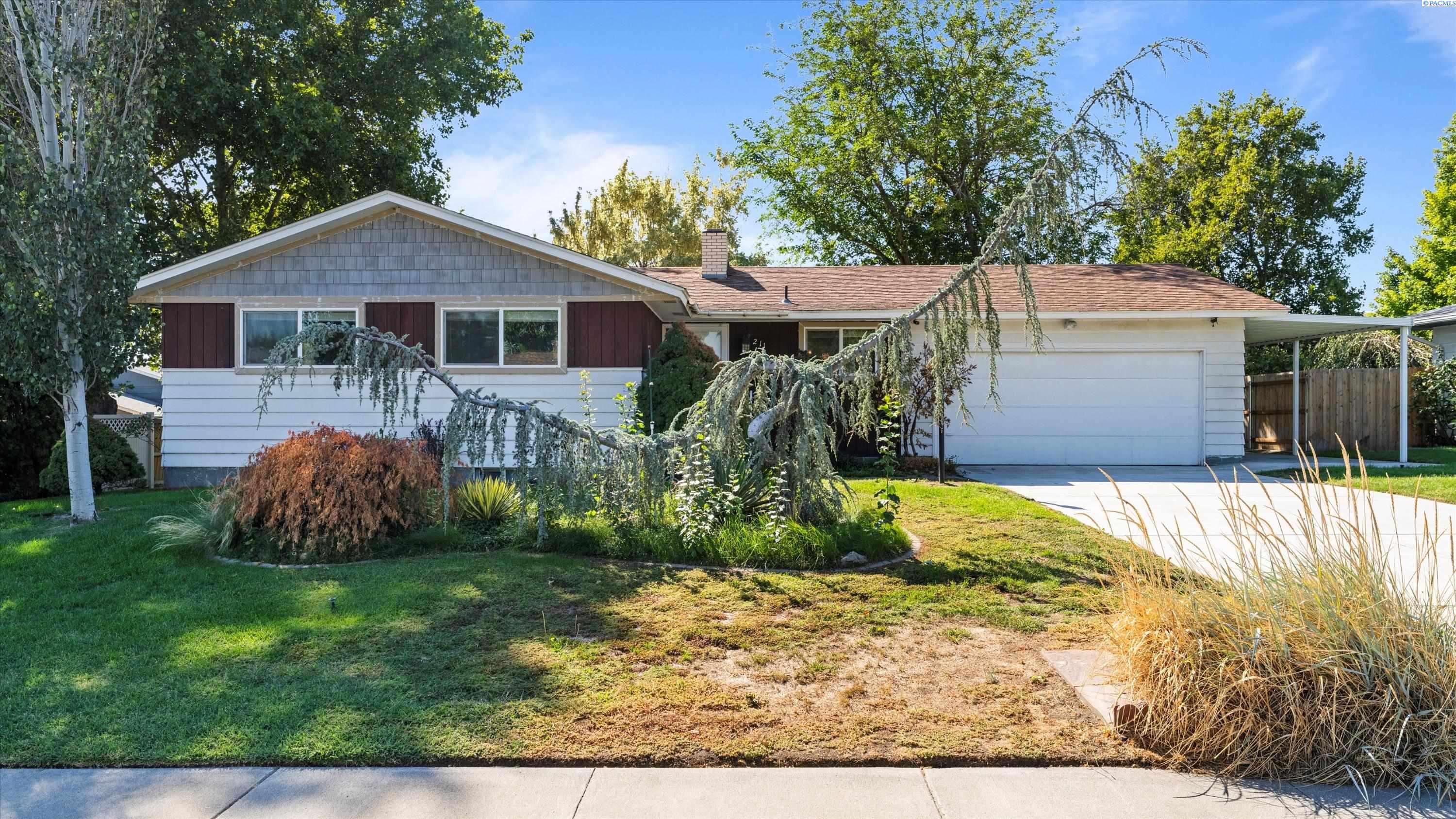 Wright St, Richland, Washington 99352-0000, 4 Bedrooms Bedrooms, 0 ,3 BathroomsBathrooms,Houses,For Sale,Wright St,0,287534