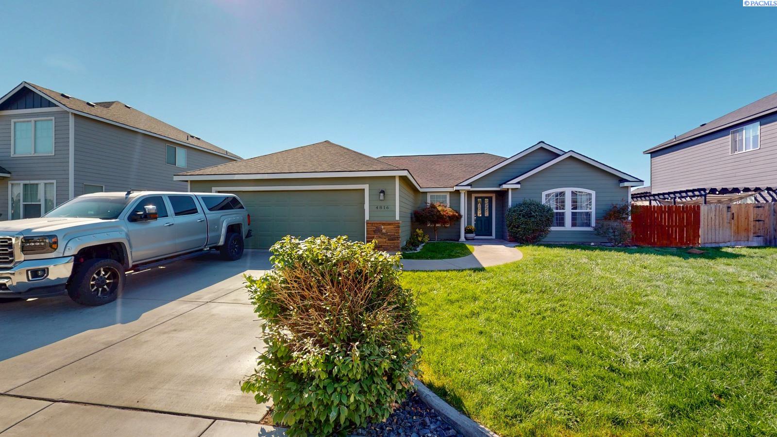 Bilbao Drive, Pasco, Washington 99301, 3 Bedrooms Bedrooms, 0 ,2 BathroomsBathrooms,Houses,For Sale,Bilbao Drive,0,287530