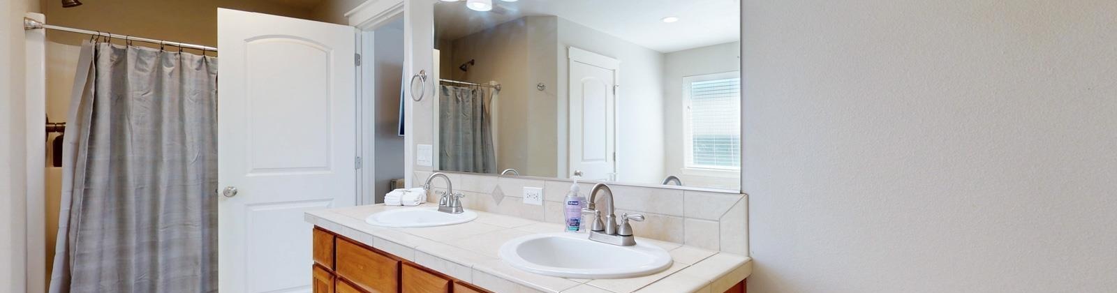 Bilbao Drive, Pasco, Washington 99301, 3 Bedrooms Bedrooms, 0 ,2 BathroomsBathrooms,Houses,For Sale,Bilbao Drive,0,287530