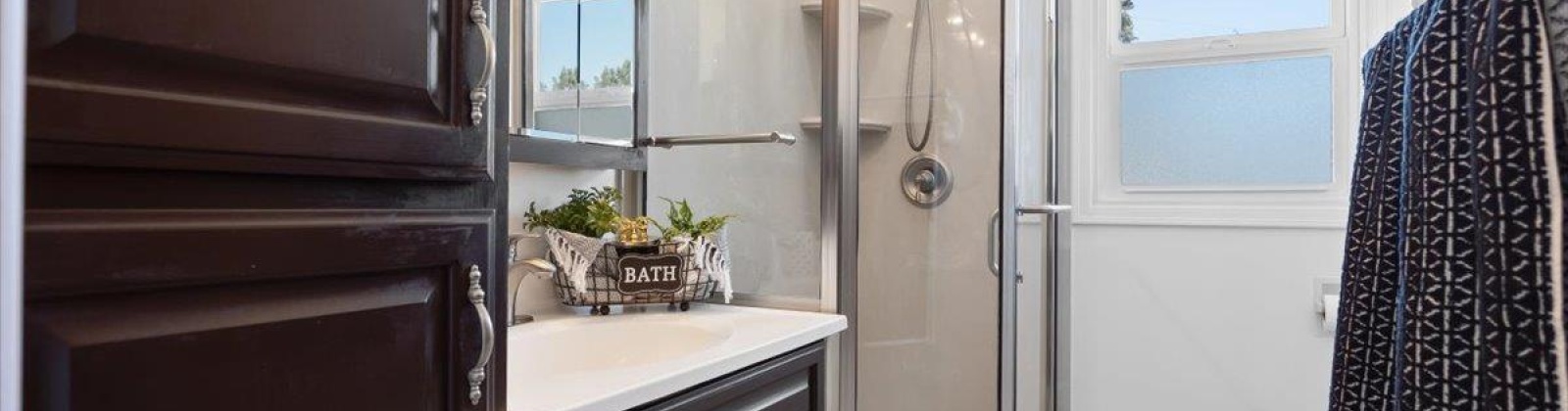 Delafield Avenue, Richland, Washington 99352, 5 Bedrooms Bedrooms, 0 ,3 BathroomsBathrooms,Houses,For Sale,Delafield Avenue,0,287527