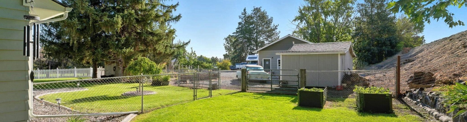 Riverside Dr, West Richland, Washington 99353, 5 Bedrooms Bedrooms, 0 ,3 BathroomsBathrooms,Houses,For Sale,Riverside Dr,0,287551
