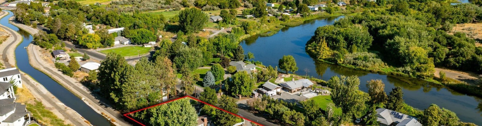 Riverside Dr, West Richland, Washington 99353, 5 Bedrooms Bedrooms, 0 ,3 BathroomsBathrooms,Houses,For Sale,Riverside Dr,0,287551