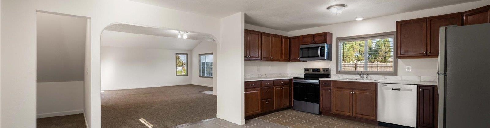 Frontage Rd, Pasco, Washington 99301, 4 Bedrooms Bedrooms, 0 ,2 BathroomsBathrooms,Houses,For Sale,Frontage Rd,0,287537