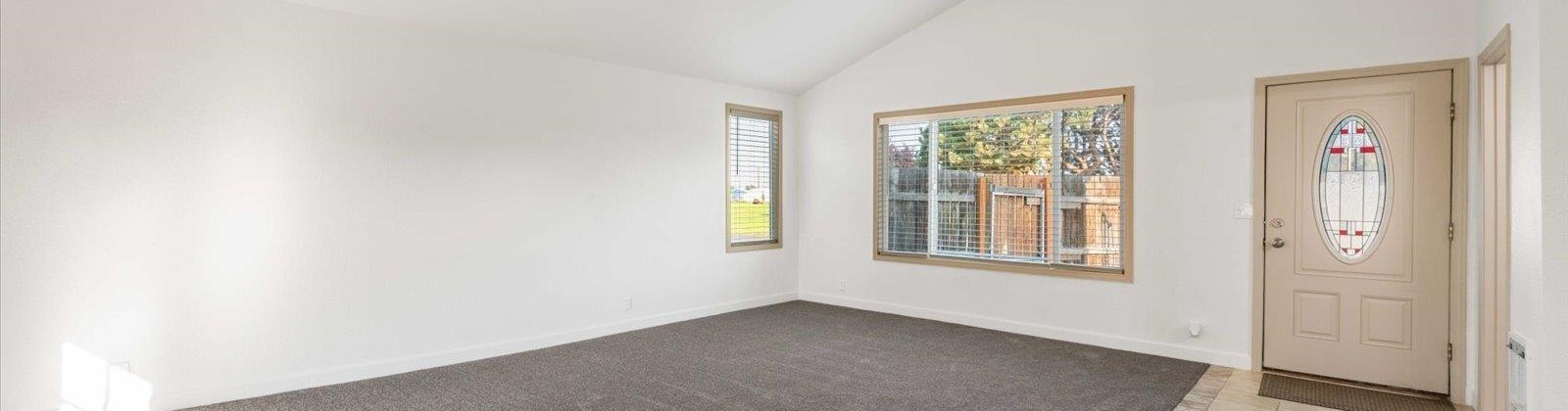 Frontage Rd, Pasco, Washington 99301, 4 Bedrooms Bedrooms, 0 ,2 BathroomsBathrooms,Houses,For Sale,Frontage Rd,0,287537