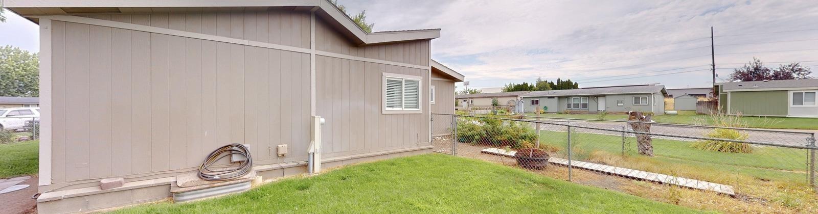 Pittsburg Court, Kennewick, Washington 99336, 3 Bedrooms Bedrooms, 0 ,2 BathroomsBathrooms,Manufactured Homes,For Sale,Pittsburg Court,0,286333