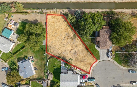 Land/lots For Sale