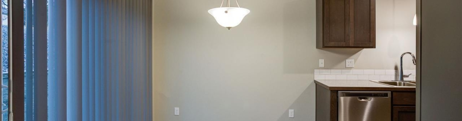 7th Ave, Kennewick, Washington 99336, 3 Bedrooms Bedrooms, 0 ,3 BathroomsBathrooms,Houses,For Rent,7th Ave,0,287584