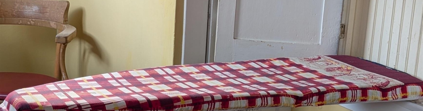 Lake St., Colfax, Washington 99111, 3 Bedrooms Bedrooms, 0 ,1 BathroomBathrooms,Houses,For Sale,Lake St.,0,279474