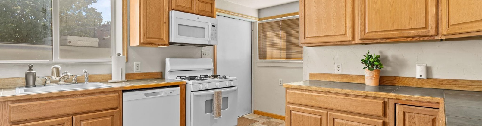 Olympia St, Kennewick, Washington 99337-4601, 4 Bedrooms Bedrooms, 0 ,3 BathroomsBathrooms,Houses,For Sale,Olympia St,0,287607