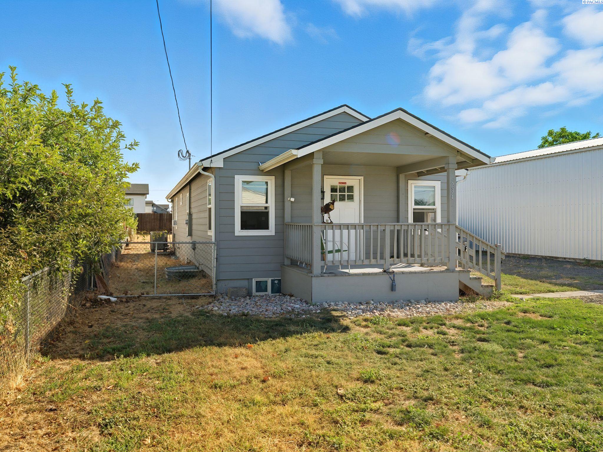 Avery St, Walla Walla, Washington 99362, 3 Bedrooms Bedrooms, 0 ,2 BathroomsBathrooms,Houses,For Sale,Avery St,0,287606