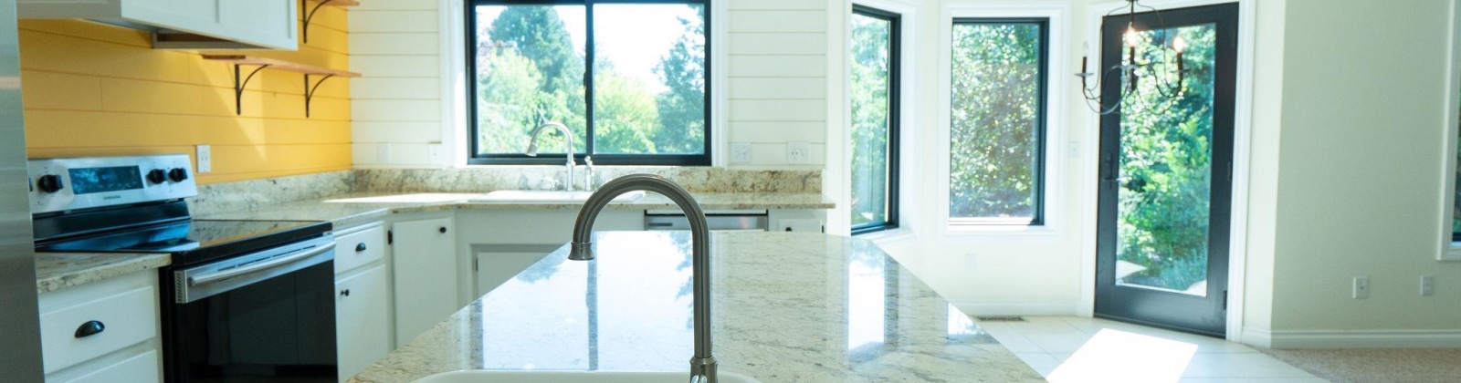 Waverly Street, Kennewick, Washington 99337, 3 Bedrooms Bedrooms, 0 ,2 BathroomsBathrooms,Houses,For Sale,Waverly Street,0,287605