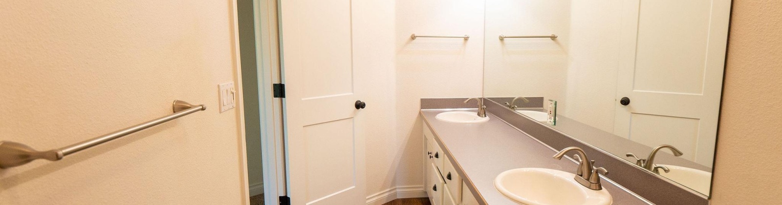 Waverly Street, Kennewick, Washington 99337, 3 Bedrooms Bedrooms, 0 ,2 BathroomsBathrooms,Houses,For Sale,Waverly Street,0,287605