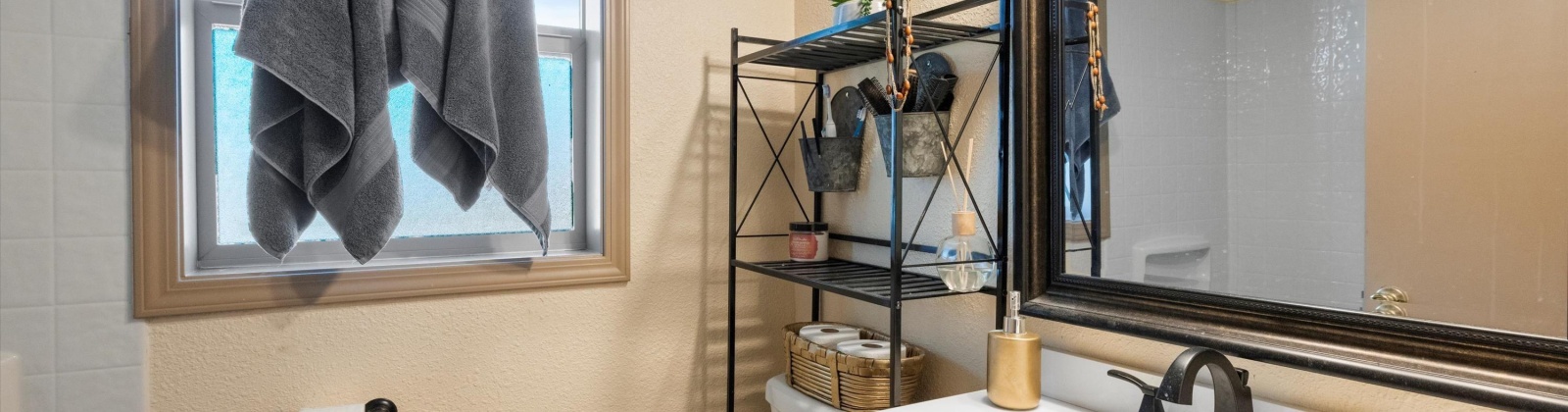 Court St., Pasco, Washington 99301, 5 Bedrooms Bedrooms, 0 ,3 BathroomsBathrooms,Houses,For Sale,Court St.,0,287628