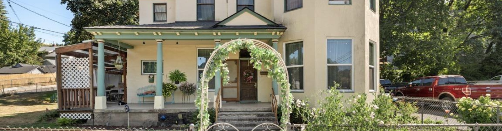 Wawawai Street, Colfax, Washington 99111, 6 Bedrooms Bedrooms, 0 ,2 BathroomsBathrooms,Houses,For Sale,Wawawai Street,0,287631