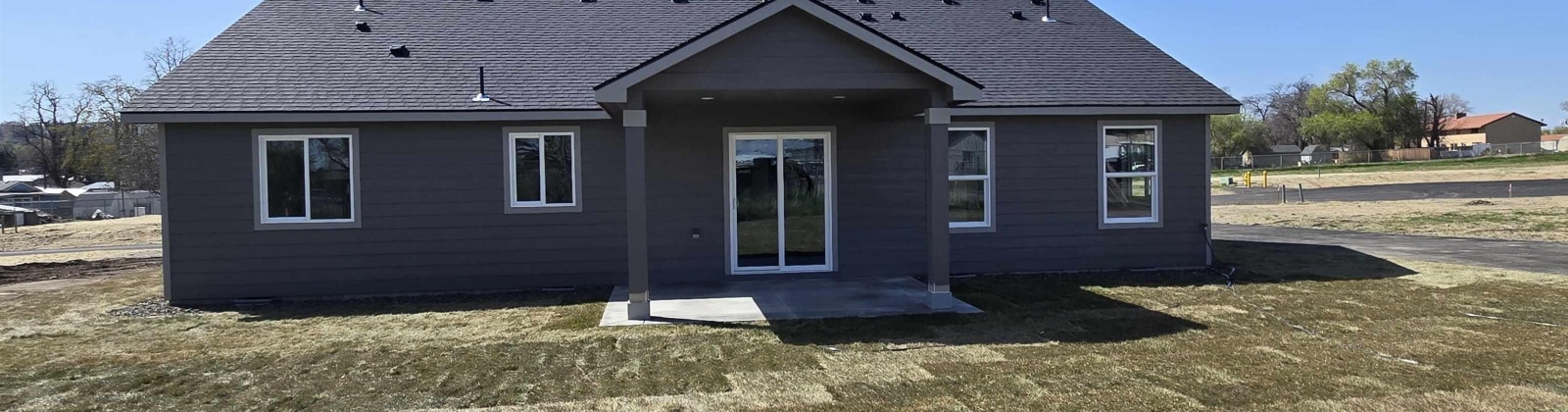 Elm Place, Kennewick, Washington 99337, 3 Bedrooms Bedrooms, 0 ,2 BathroomsBathrooms,Houses,For Sale,Elm Place,0,287632