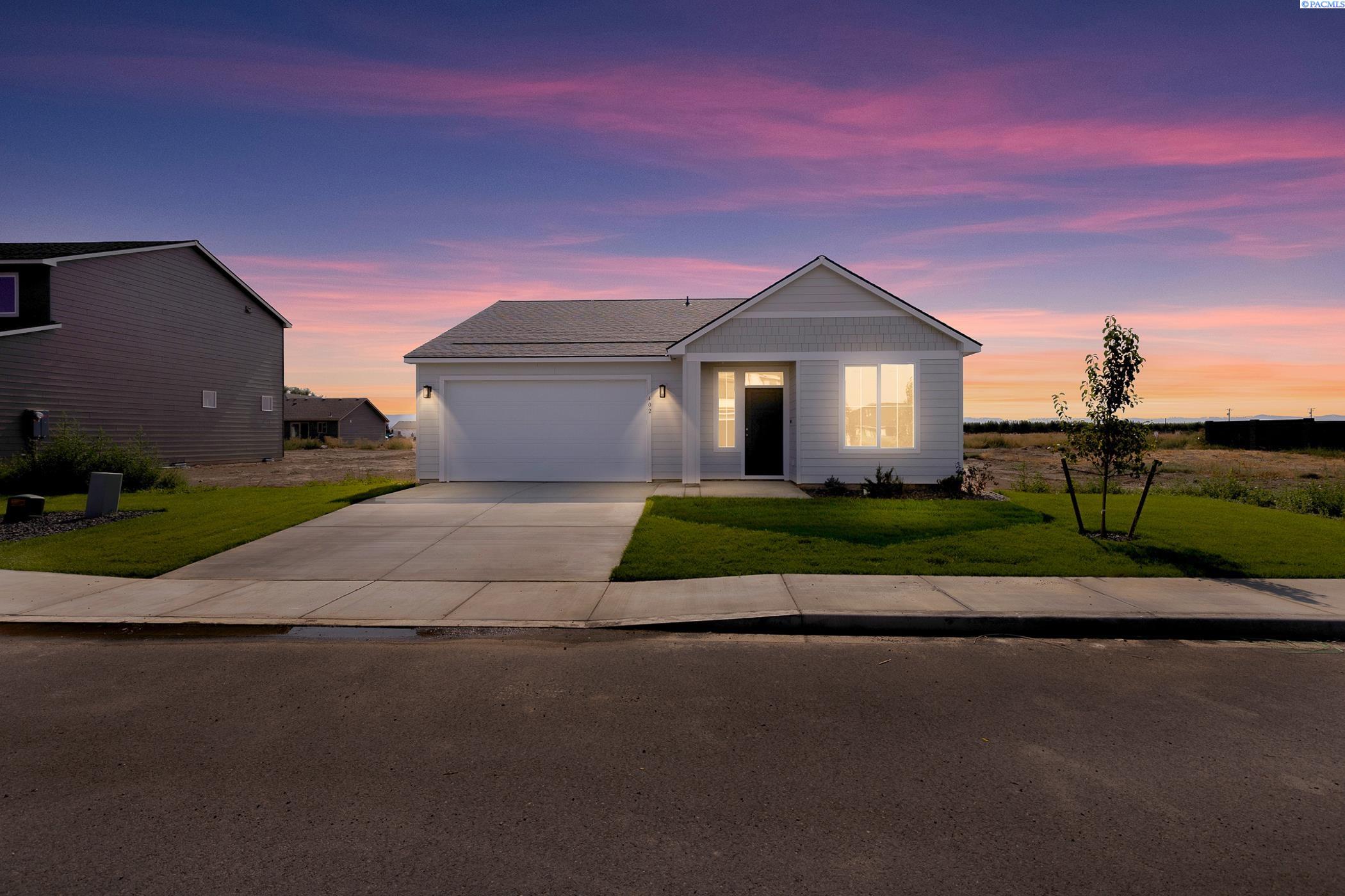 Amberly Ave, Grandview, Washington 98930, 3 Bedrooms Bedrooms, 0 ,2 BathroomsBathrooms,Houses,For Sale,Amberly Ave,0,287637