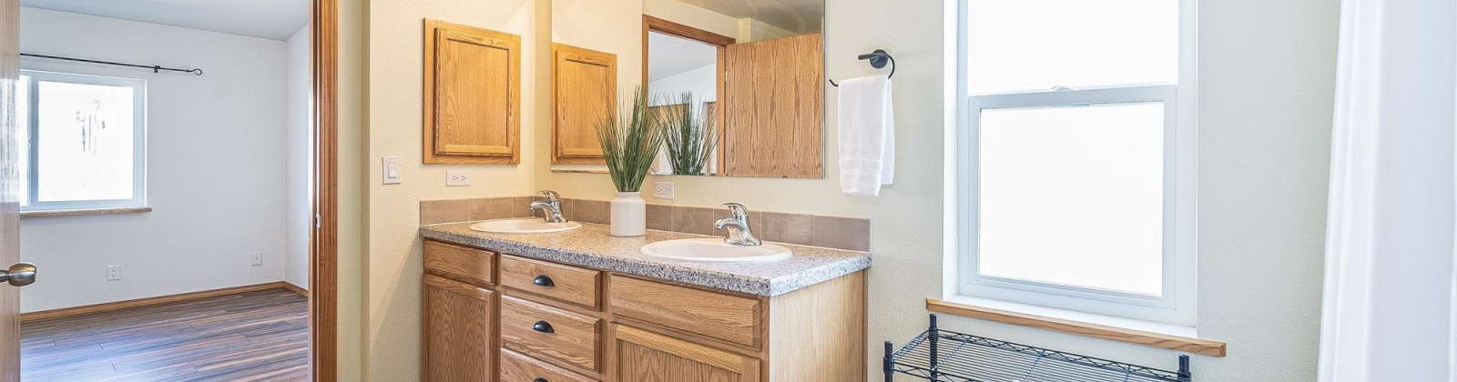 Old Inland Empire Hwy, Prosser, Washington 99350, 3 Bedrooms Bedrooms, 0 ,2 BathroomsBathrooms,Manufactured Homes,For Sale,Old Inland Empire Hwy,0,287654