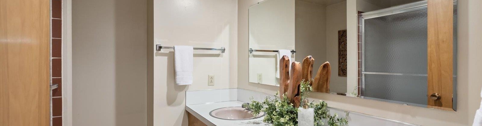 Taylor St., Sunnyside, Washington 98944, 4 Bedrooms Bedrooms, 0 ,3 BathroomsBathrooms,Houses,For Sale,Taylor St.,0,287675