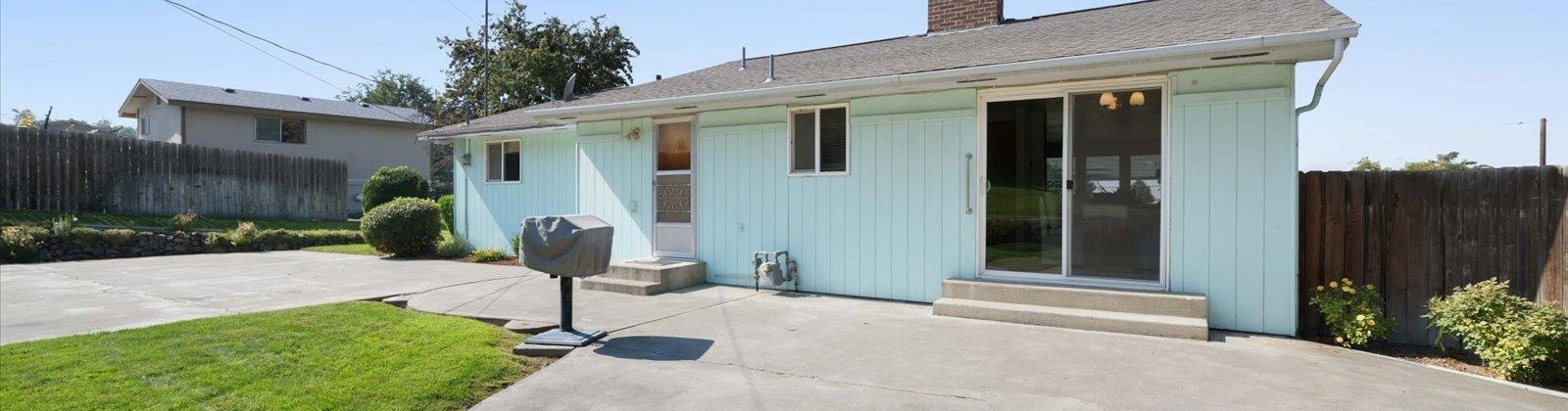 Taylor St., Sunnyside, Washington 98944, 4 Bedrooms Bedrooms, 0 ,3 BathroomsBathrooms,Houses,For Sale,Taylor St.,0,287675