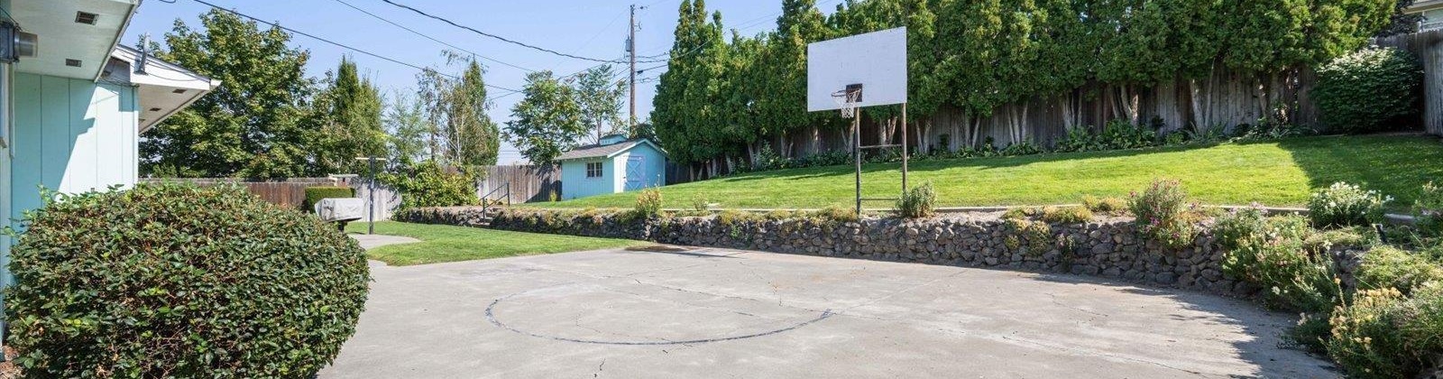 Taylor St., Sunnyside, Washington 98944, 4 Bedrooms Bedrooms, 0 ,3 BathroomsBathrooms,Houses,For Sale,Taylor St.,0,287675