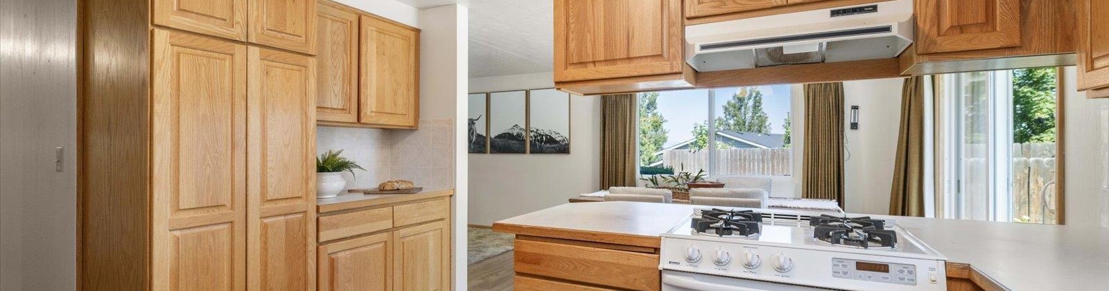 Taylor St., Sunnyside, Washington 98944, 4 Bedrooms Bedrooms, 0 ,3 BathroomsBathrooms,Houses,For Sale,Taylor St.,0,287675