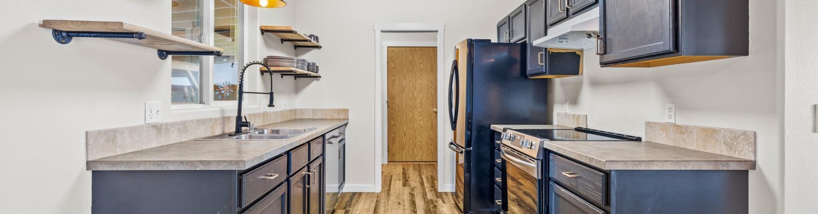 Kalahari Drive, Pasco, Washington 99301, 3 Bedrooms Bedrooms, 0 ,2 BathroomsBathrooms,Houses,For Sale,Kalahari Drive,0,287682