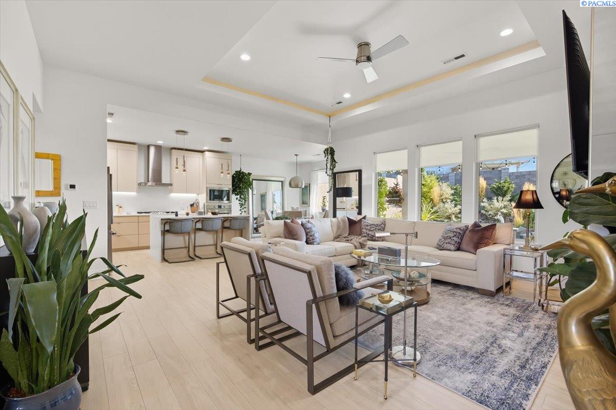 Siena Ave, Richland, Washington 99352, 3 Bedrooms Bedrooms, 0 ,2 BathroomsBathrooms,Houses,For Sale,Siena Ave,0,287681