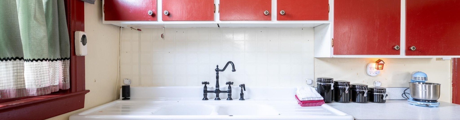 Albany Avenue, Kennewick, Washington 99336, 4 Bedrooms Bedrooms, 0 ,2 BathroomsBathrooms,Houses,For Sale,Albany Avenue,0,286839