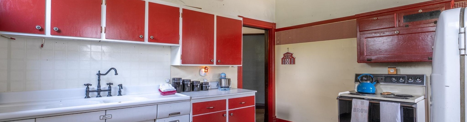 Albany Avenue, Kennewick, Washington 99336, 4 Bedrooms Bedrooms, 0 ,2 BathroomsBathrooms,Houses,For Sale,Albany Avenue,0,286839