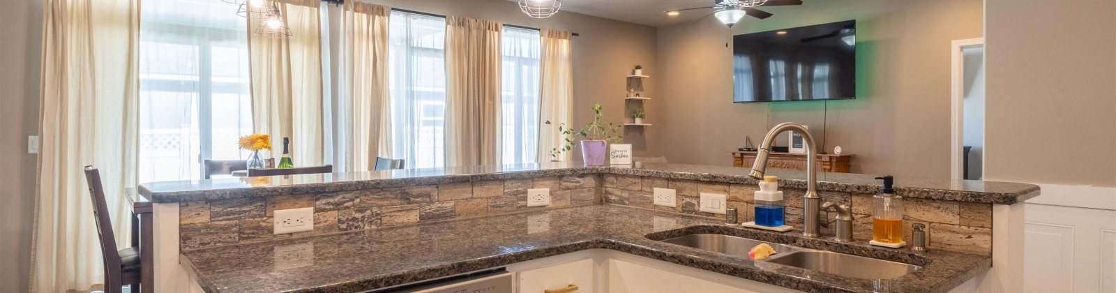 Birch Street, Moses Lake, Washington 98837, 5 Bedrooms Bedrooms, 0 ,3 BathroomsBathrooms,Houses,For Sale,Birch Street,0,287697