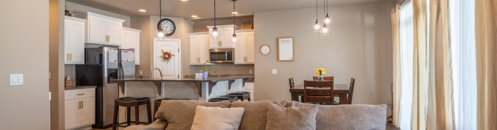 Birch Street, Moses Lake, Washington 98837, 5 Bedrooms Bedrooms, 0 ,3 BathroomsBathrooms,Houses,For Sale,Birch Street,0,287697