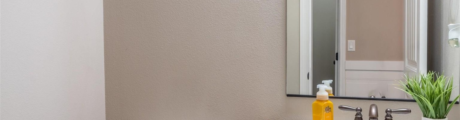 Birch Street, Moses Lake, Washington 98837, 5 Bedrooms Bedrooms, 0 ,3 BathroomsBathrooms,Houses,For Sale,Birch Street,0,287697